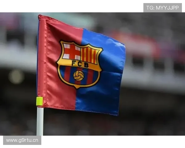 世体：尽管巴萨在客场输球，但仍有大量球迷前往机场接机